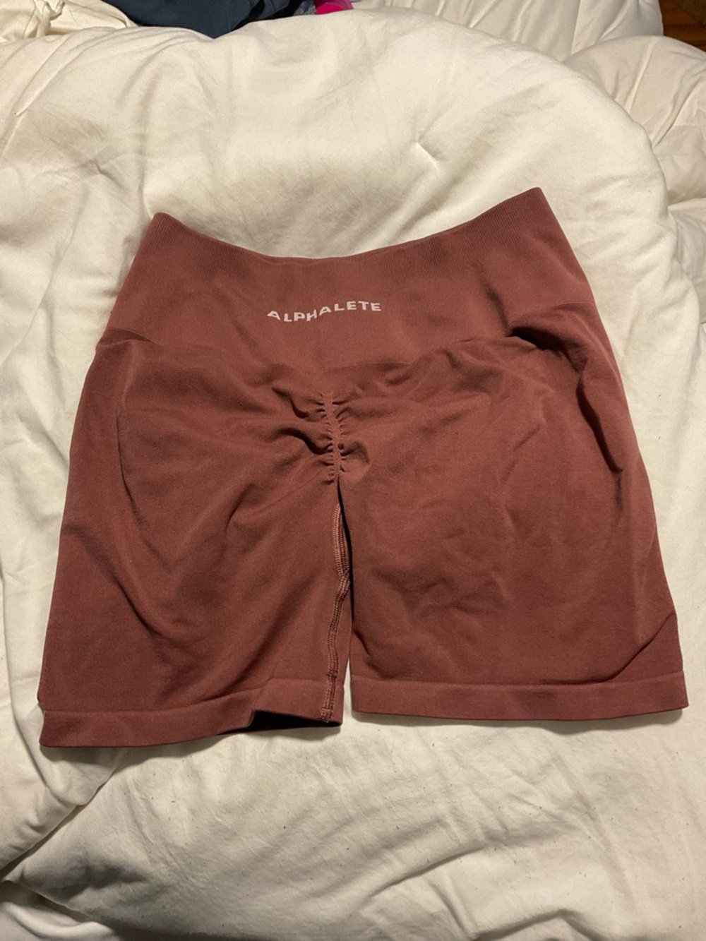 Alphalete Women's Dusty Mauve Ribbed High-Waist Bike Shorts